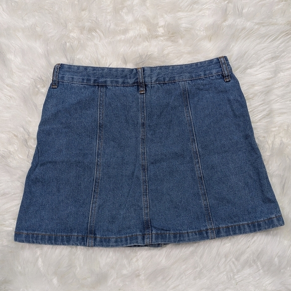 Classic Button-Up Front Medium Wash Blue Denim Mini Skirt from Forever 21 Size M - Picture 3 of 4